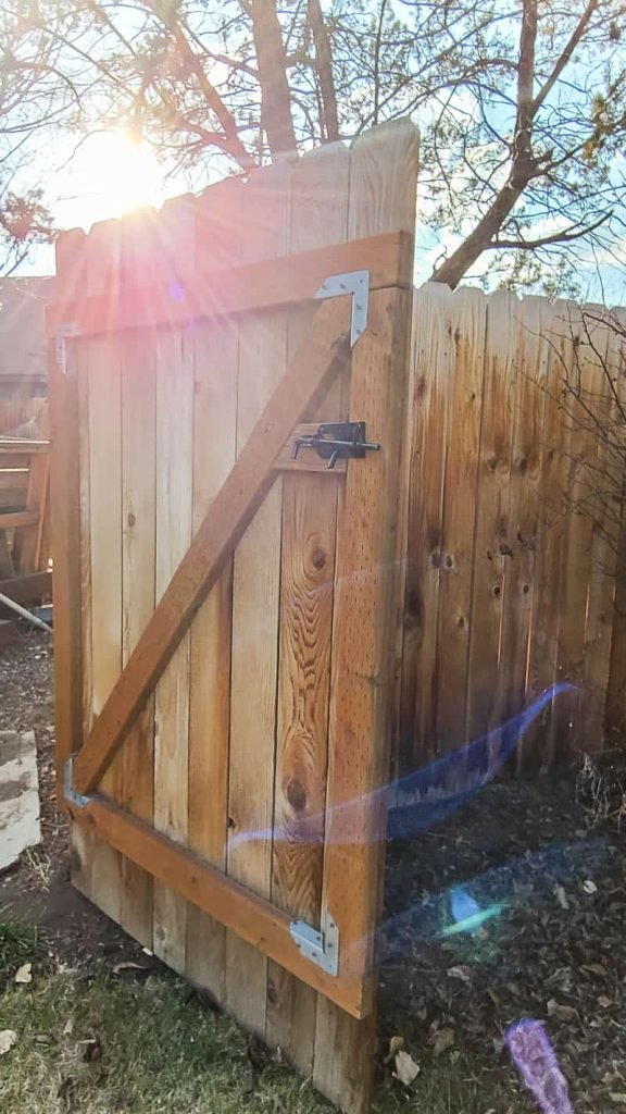 build wooden gate frame hang brace wood 2